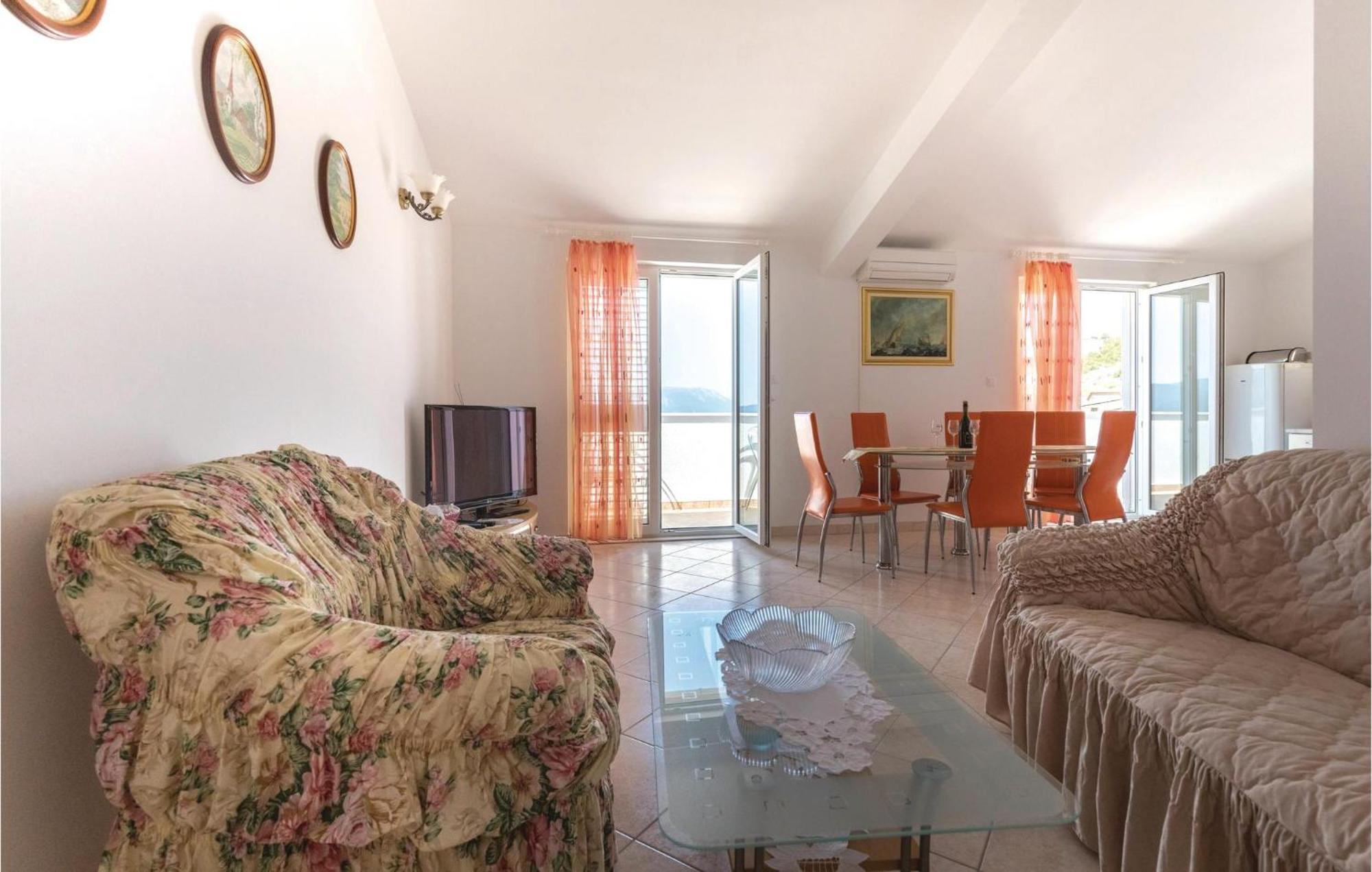 2 Bedroom Lovely Apartment In Komarna Klek Exterior photo